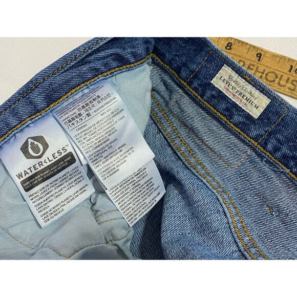 Levi's Premium 501 Original Fit Jeans Mens 46x32 Blue Straight Medium Wash Denim - Picture 4 of 11